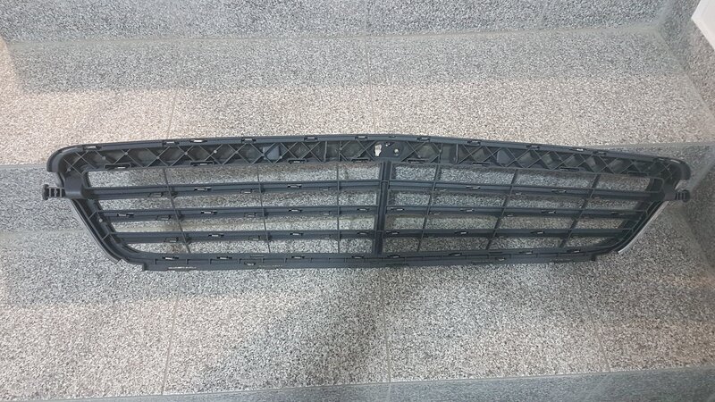 Grila radiator Mercedes Benz Clasa C W204 ( 2007-2014 )
